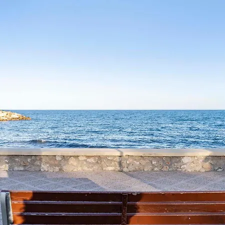 Casa De Livia Vera Playa-bajo Apartamento